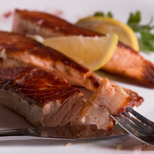 Salmón a la plancha con guarnición